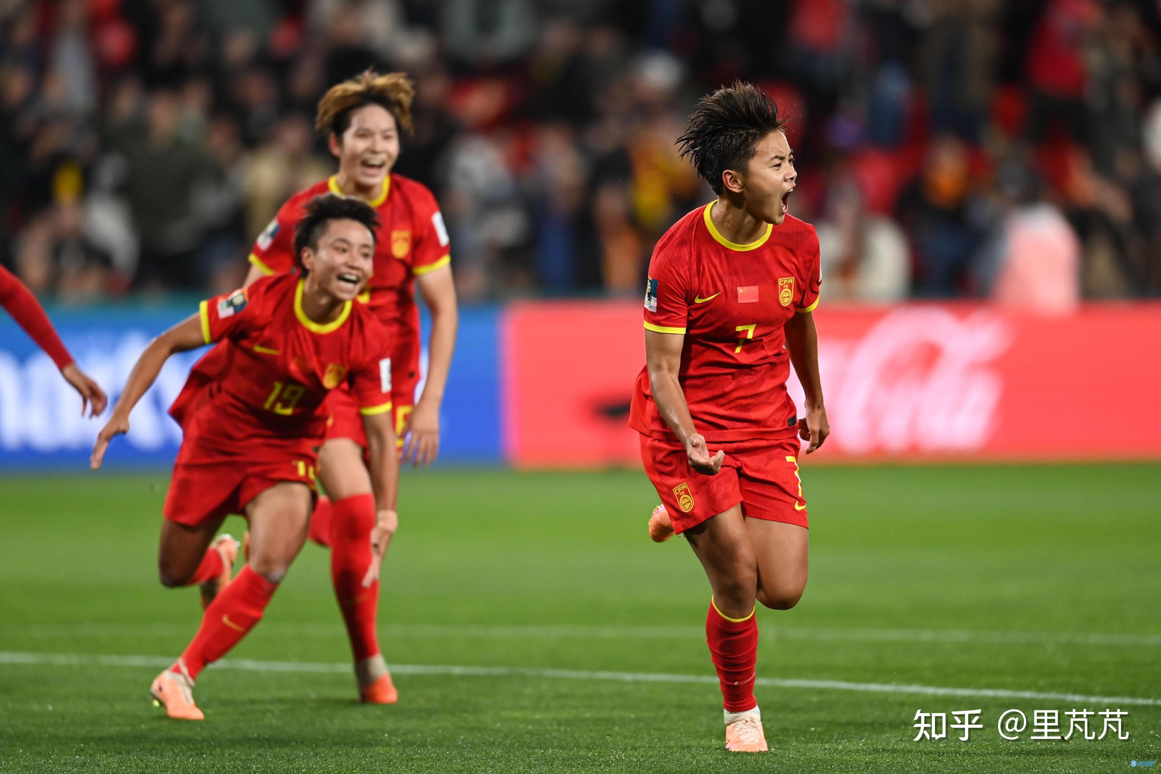 国内女子足球赛事中，中国队再次夺冠取得胜利