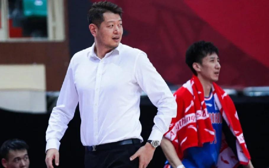 绿城主场告负连续失利局面难挽